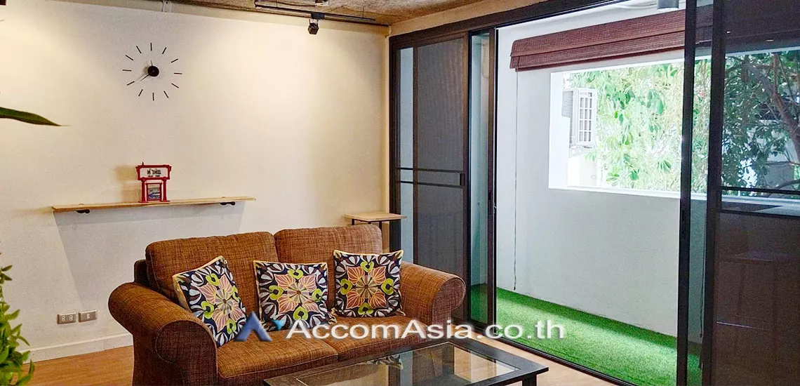  1 Bedroom  Condominium For Rent & Sale in Sukhumvit, Bangkok  near BTS Nana (AA16058)