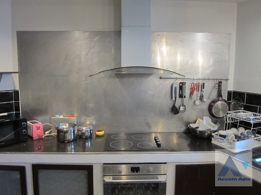 6  6 br Townhouse for rent and sale in Sukhumvit ,Bangkok BTS Ekkamai AA16079