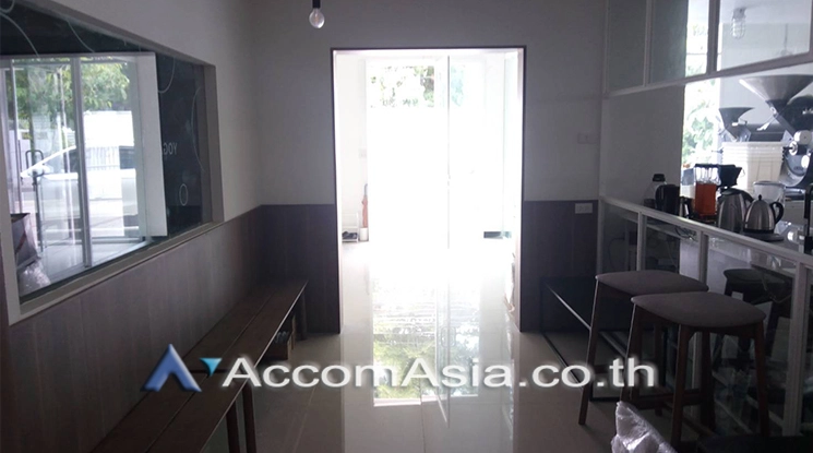 4  House For Rent in Sukhumvit ,Bangkok BTS Ekkamai AA16080