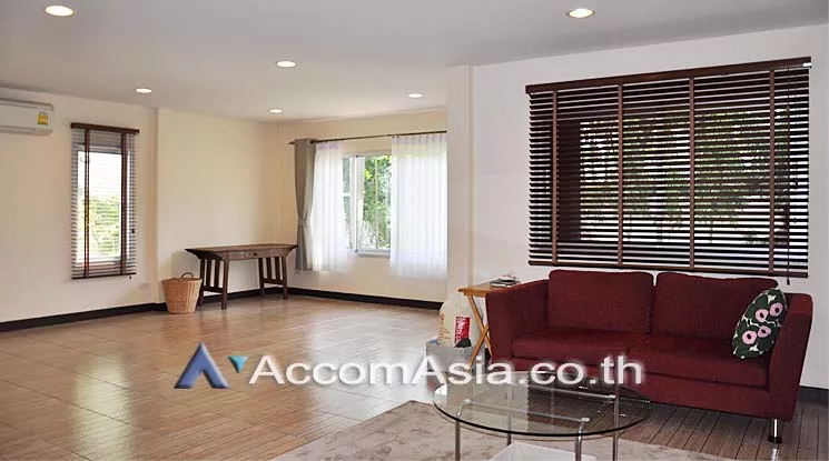  1  2 br House For Rent in Phaholyothin ,Bangkok BTS Ari AA16084