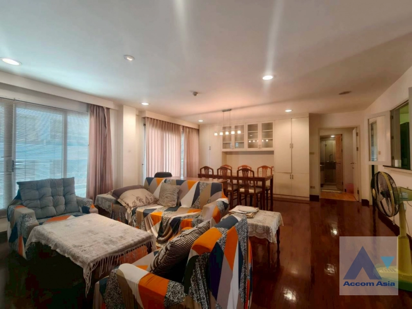 unit 2 Bedrooms  Condominium For Rent & Sale in Ploenchit, Bangkok  near BTS Ploenchit (AA16101)