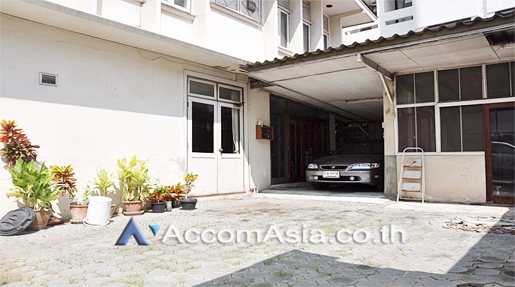 Home Office |  5 Bedrooms  House For Rent in Sukhumvit, Bangkok  near BTS Thong Lo (AA16151)