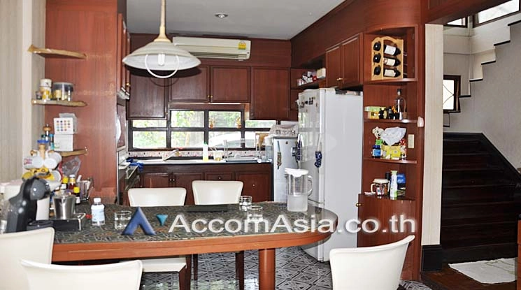 unitHome Office |  5 Bedrooms  House For Rent in Sukhumvit, Bangkok  near BTS Thong Lo (AA16151)