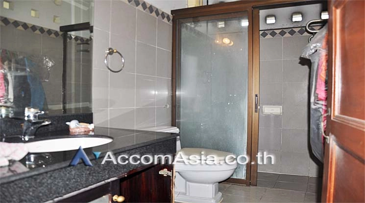 5  5 br House For Rent in Sukhumvit ,Bangkok BTS Thong Lo AA16151