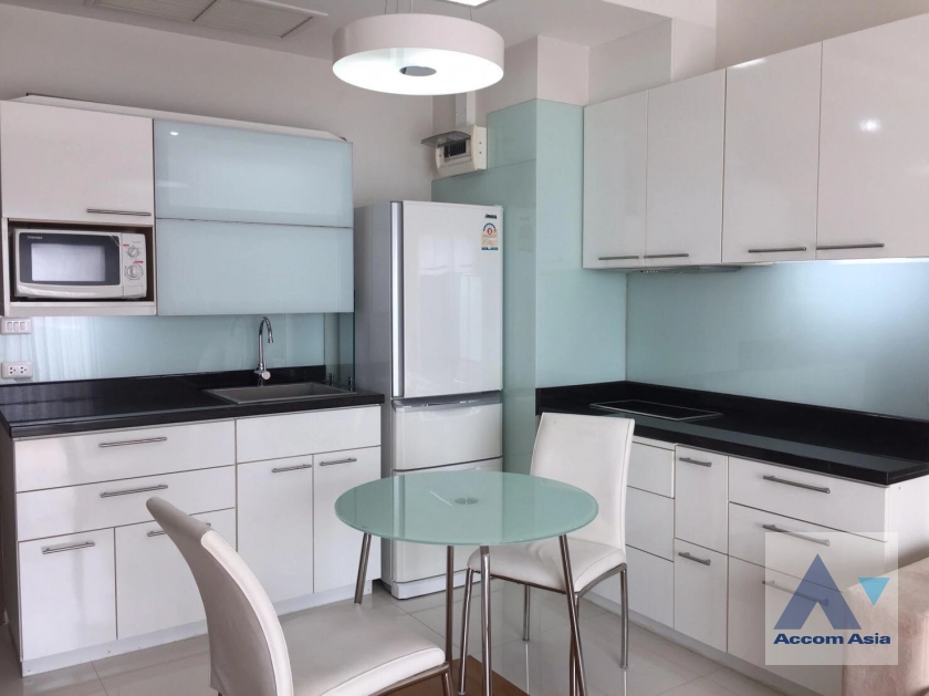 unit 1 Bedroom  Condominium For Rent in Sukhumvit, Bangkok  near BTS Ekkamai (AA16158)