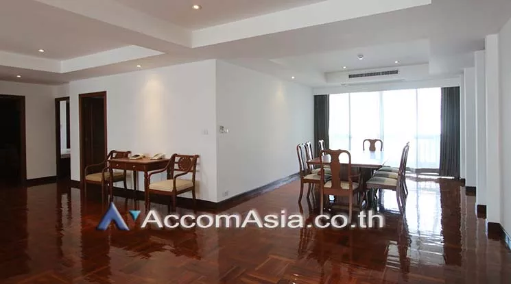 unit 3 Bedrooms  Apartment For Rent in Sukhumvit, Bangkok  near BTS Nana (AA16182)