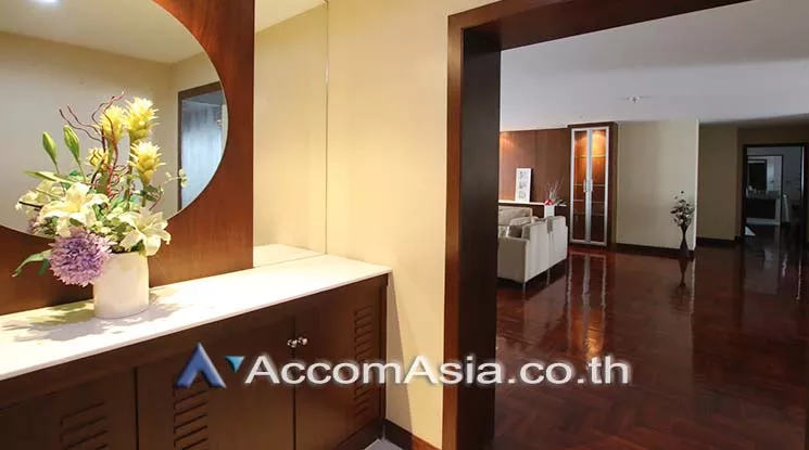 11  3 br Apartment For Rent in Sukhumvit ,Bangkok BTS Phrom Phong at Family Size Desirable AA16183