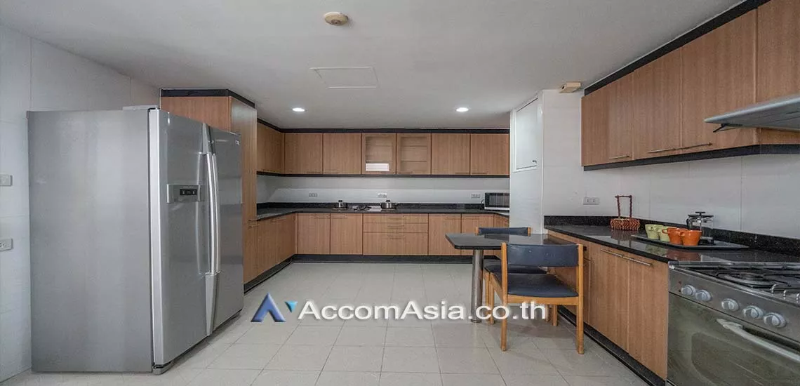 unitPet friendly |  3 Bedrooms  Apartment For Rent in Sukhumvit, Bangkok  near BTS Phrom Phong (AA16184)