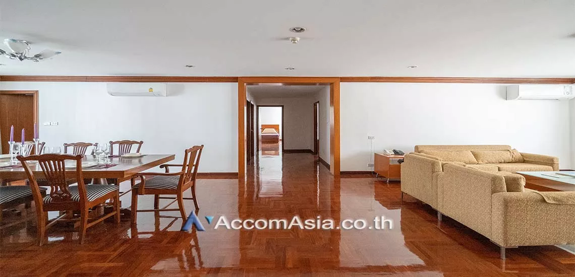  1  3 br Apartment For Rent in Sukhumvit ,Bangkok BTS Phrom Phong at Family Size Desirable AA16184