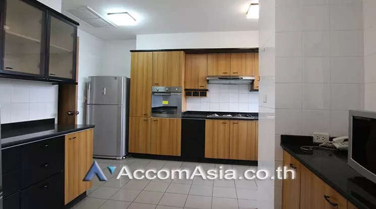 Pet friendly |  3 Bedrooms  Condominium For Rent in Sukhumvit, Bangkok  near BTS Phrom Phong (AA16190)