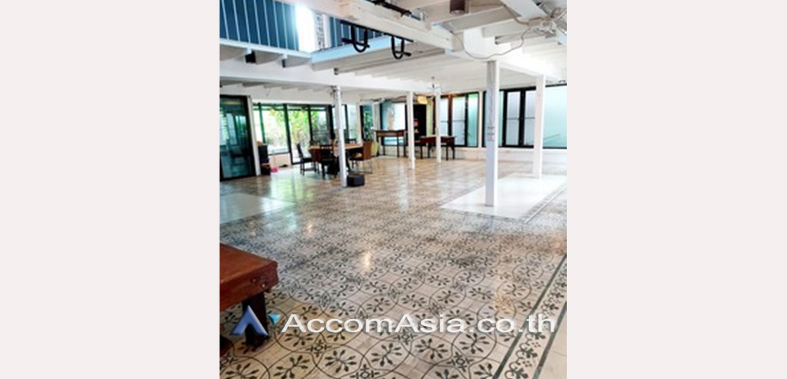 7  2 br House for rent and sale in Sukhumvit ,Bangkok BTS Thong Lo AA16201