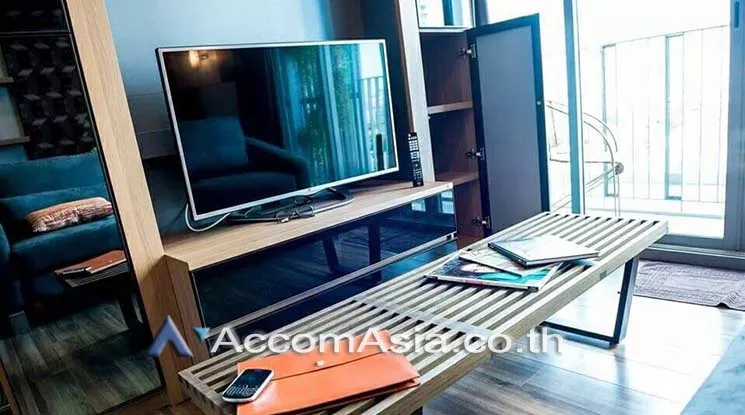  2 Bedrooms  Condominium For Rent in Sukhumvit, Bangkok  near BTS Ekkamai (AA16210)