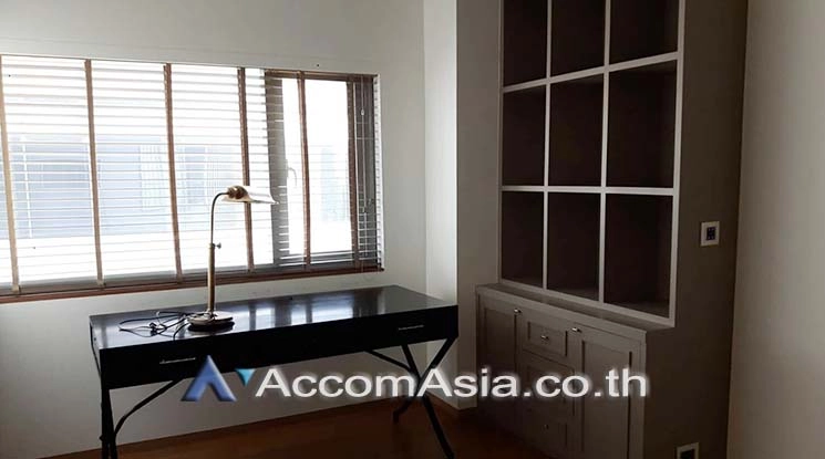 unit 2 Bedrooms  Condominium For Rent & Sale in Silom, Bangkok  near BTS Sala Daeng - MRT Silom (AA16212)