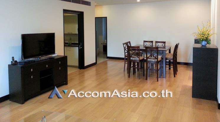 unit 2 Bedrooms  Condominium For Rent in Ploenchit, Bangkok  near BTS Chitlom (AA16238)