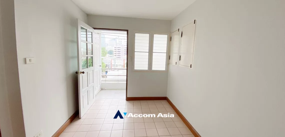 10  2 br Apartment For Rent in Sukhumvit ,Bangkok BTS Phrom Phong at Spacious Room AA16255