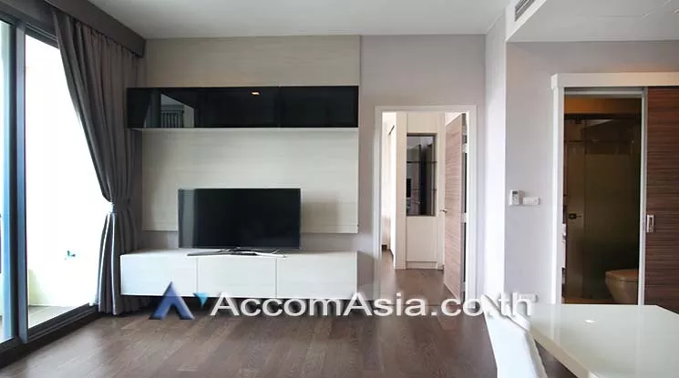  1 Bedroom  Condominium For Rent & Sale in Phaholyothin, Bangkok  near MRT Phetchaburi - ARL Makkasan (AA16260)
