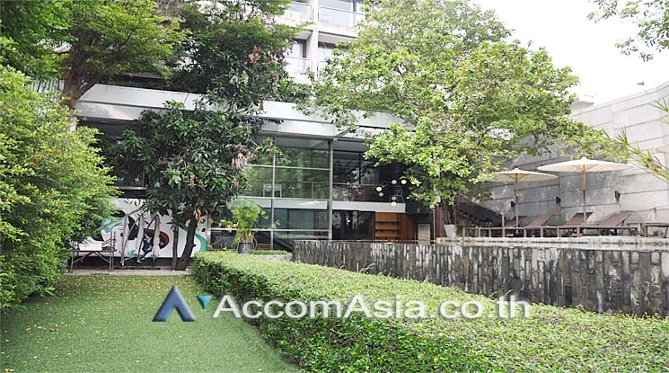 10  Retail / Showroom For Rent in Ploenchit ,Bangkok BTS Chitlom at Luxx XL AA16263