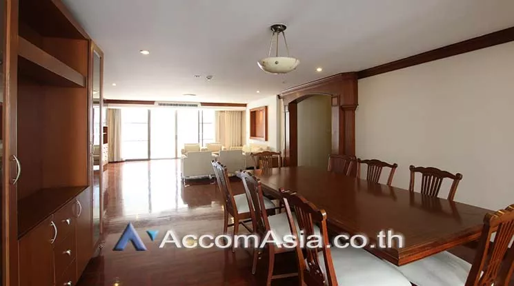 unit 3 Bedrooms  Apartment For Rent in Sukhumvit, Bangkok  near BTS Phrom Phong (AA16268)