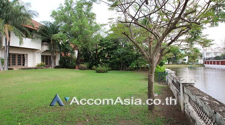 unit 4 Bedrooms  House For Rent in Samutprakan, Samutprakan  (AA16272)