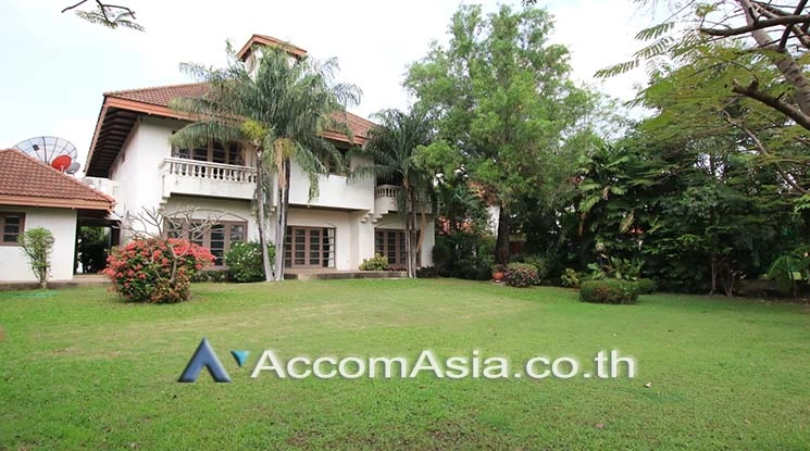  1  4 br House For Rent in Samutprakan ,Samutprakan  at Exclusive House in compound AA16272