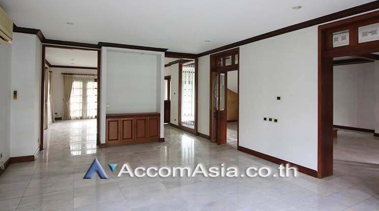 5  4 br House For Rent in Samutprakan ,Samutprakan  at Exclusive House in compound AA16272
