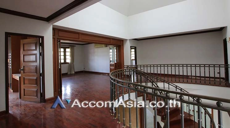 8  4 br House For Rent in Samutprakan ,Samutprakan  at Exclusive House in compound AA16272