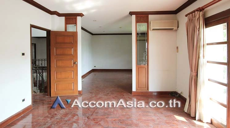 10  4 br House For Rent in Samutprakan ,Samutprakan  at Exclusive House in compound AA16272