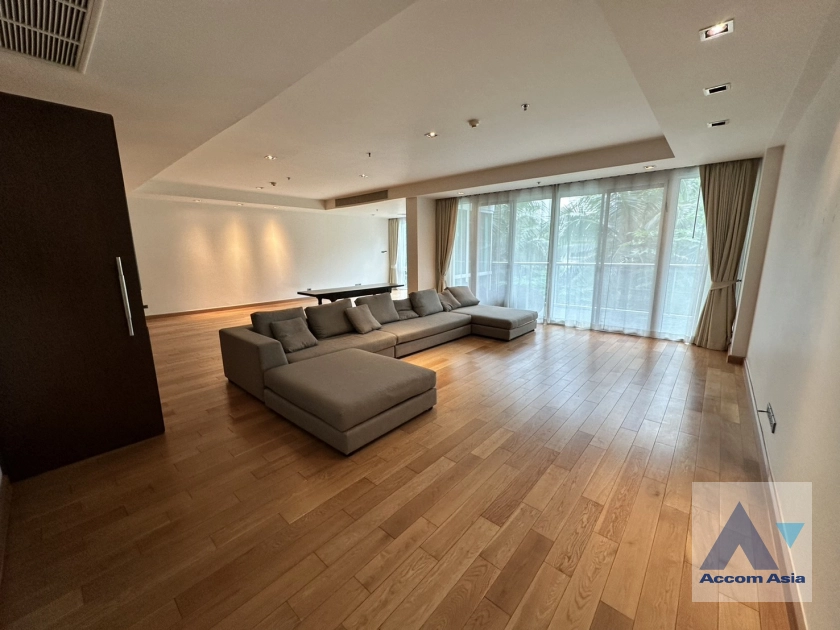 Big Balcony, Pet friendly |  Belgravia Residences Condominium  4 Bedroom for Sale & Rent BTS Phrom Phong in Sukhumvit Bangkok