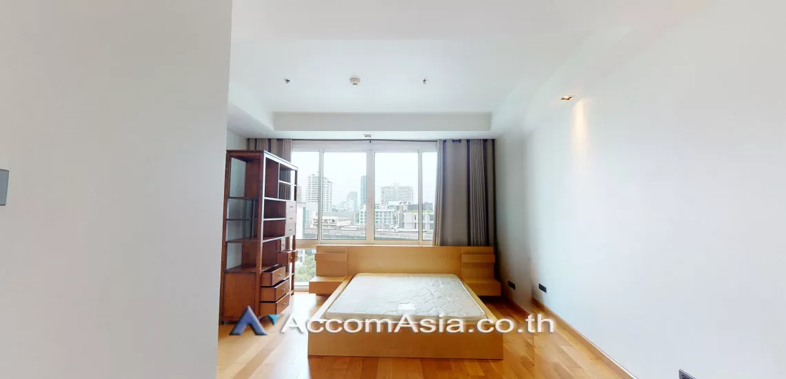 Big Balcony, Pet friendly |  4 Bedrooms  Condominium For Rent & Sale in Sukhumvit, Bangkok  near BTS Phrom Phong (AA16286)