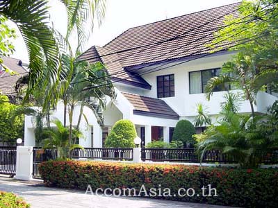 House - for Rent-Sukhumvit-BTS-Thong Lo-Bangkok/ AccomAsia