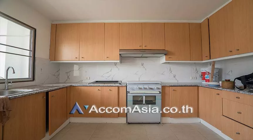 unitBig Balcony, Pet friendly |  3 Bedrooms  Condominium For Rent in Sukhumvit, Bangkok  near BTS Phrom Phong (AA16321)
