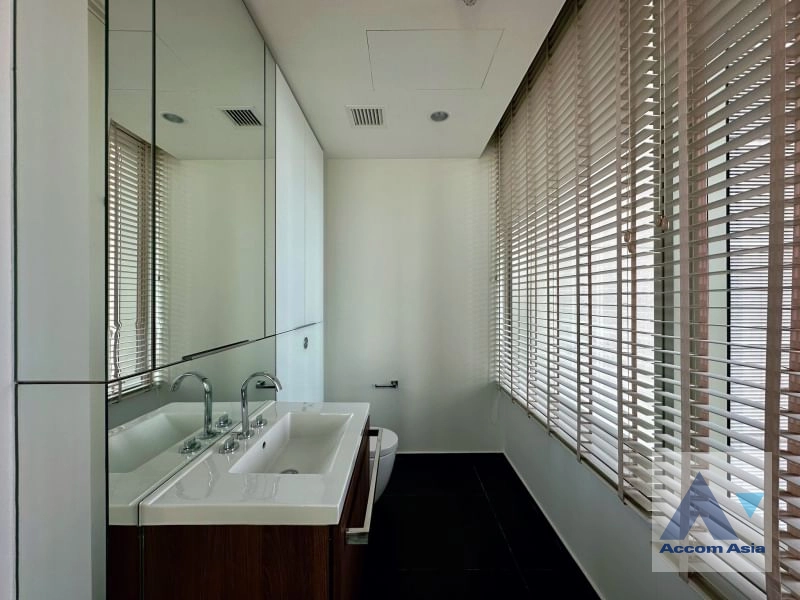 17  2 br Condominium for rent and sale in Ploenchit ,Bangkok BTS Ratchadamri - MRT Silom at 185 Rajadamri AA16350