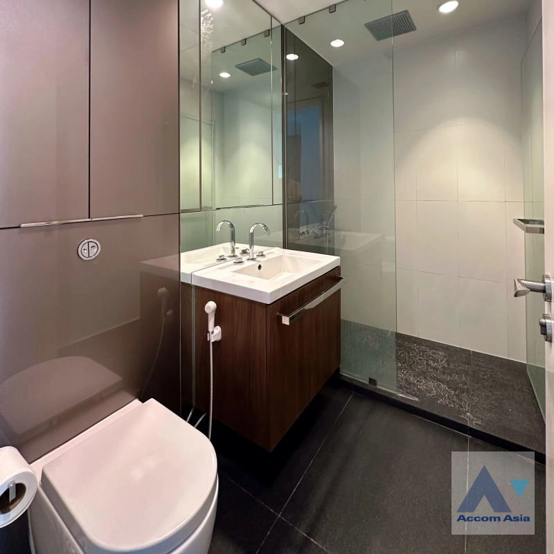 18  2 br Condominium for rent and sale in Ploenchit ,Bangkok BTS Ratchadamri - MRT Silom at 185 Rajadamri AA16350