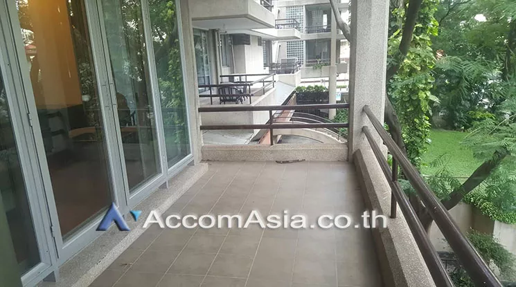 Big Balcony |  3 Bedrooms  Apartment For Rent in Sukhumvit, Bangkok  near BTS Nana (AA16352)
