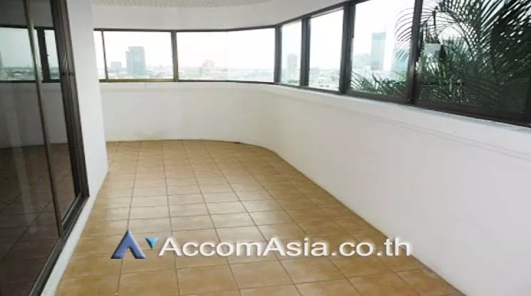 unitHuge Terrace, Pet friendly |  4 Bedrooms  Apartment For Rent in Sukhumvit, Bangkok  near BTS Thong Lo (AA16367)
