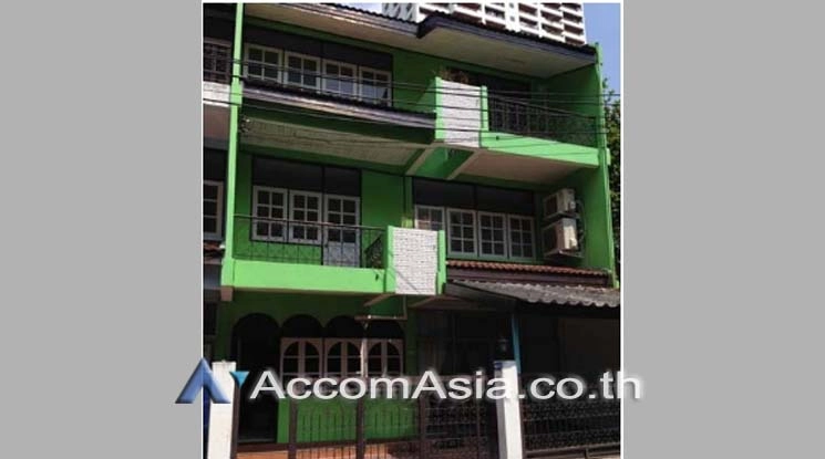  2  4 br Townhouse For Rent in Sukhumvit ,Bangkok BTS Asok AA16379