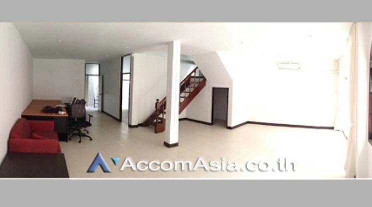 4  4 br Townhouse For Rent in Sukhumvit ,Bangkok BTS Asok AA16379