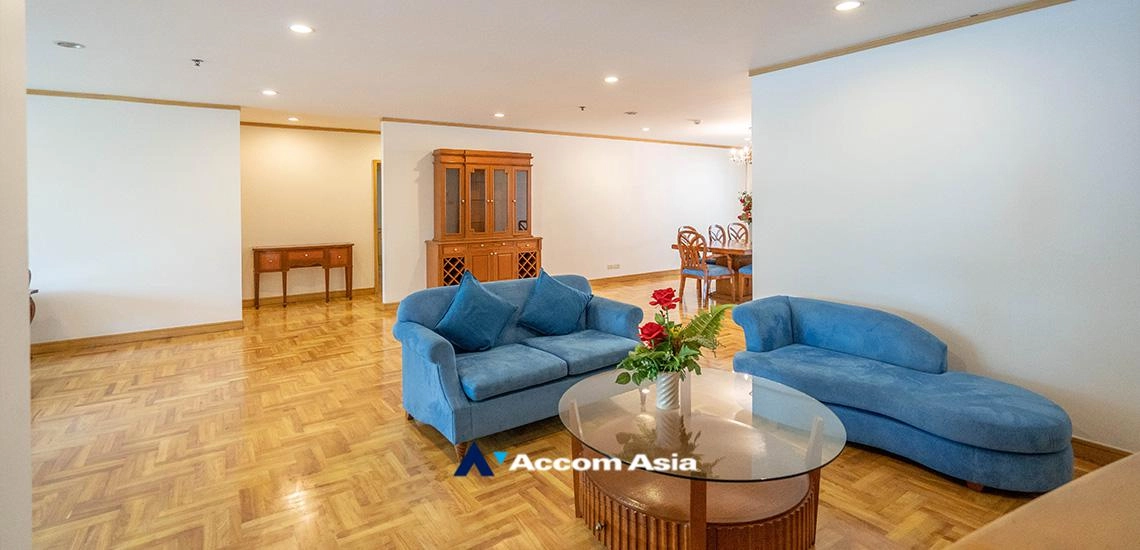 Pet friendly |  3 Bedrooms  Apartment For Rent in Sukhumvit, Bangkok  near BTS Asok - MRT Sukhumvit (AA16393)