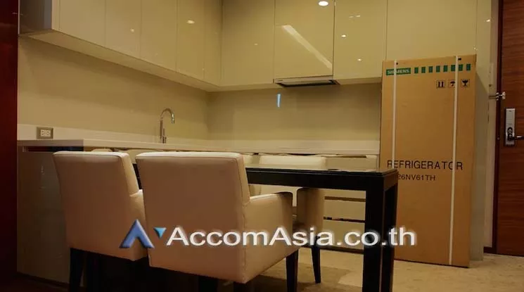 unit 2 Bedrooms  Condominium For Rent in Sukhumvit, Bangkok  near BTS Phrom Phong (AA16430)