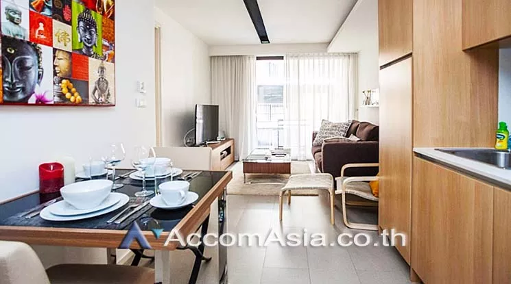  1 Bedroom  Condominium For Rent & Sale in Ploenchit, Bangkok  near BTS Ploenchit (AA16445)