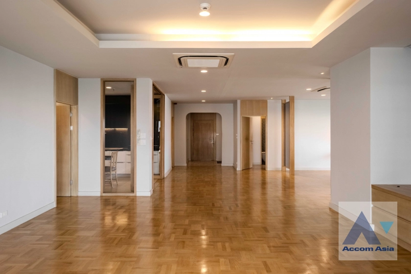 4  3 br Condominium for rent and sale in Sukhumvit ,Bangkok BTS Nana at Tower Park AA16488