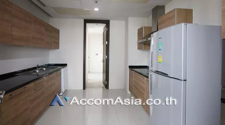 unit 3 Bedrooms  Apartment For Rent in Sukhumvit, Bangkok  near BTS Thong Lo (AA16506)