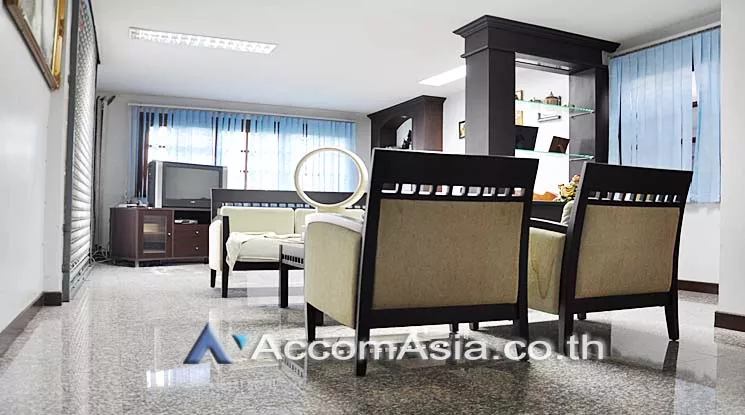 6  7 br House for rent and sale in Phaholyothin ,Bangkok MRT Bang Sue AA16510