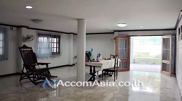 7  7 br House for rent and sale in Phaholyothin ,Bangkok MRT Bang Sue AA16510
