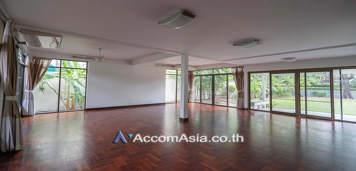 8  3 br House For Rent in Sukhumvit ,Bangkok BTS Phra khanong 60068