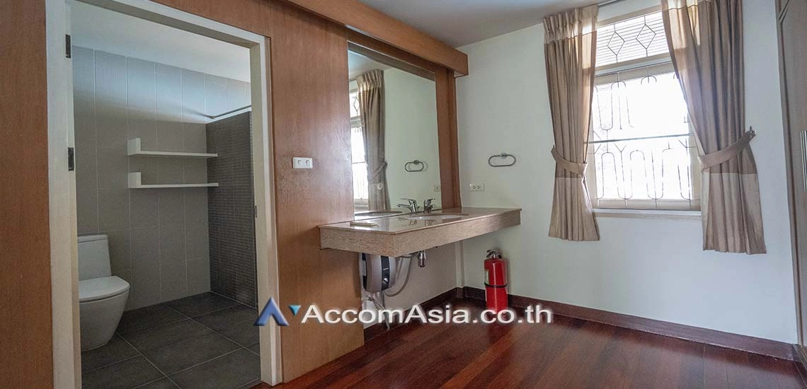 17  3 br House For Rent in Sukhumvit ,Bangkok BTS Phra khanong 60068