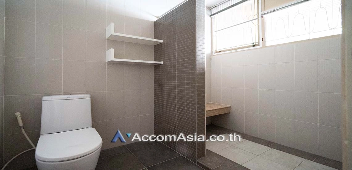 18  3 br House For Rent in Sukhumvit ,Bangkok BTS Phra khanong 60068