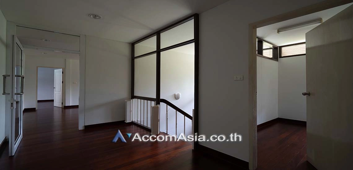 15  3 br House For Rent in Sukhumvit ,Bangkok BTS Phra khanong 60068