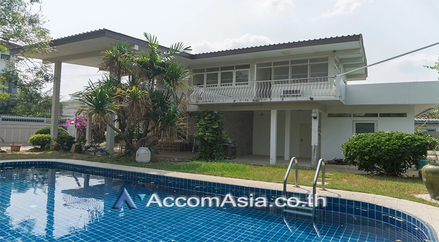 unitPrivate Swimming Pool, Pet friendly |  3 Bedrooms  House For Rent in Sukhumvit, Bangkok  near BTS Phra khanong (40214)