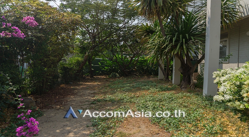  1  3 br House For Rent in Sukhumvit ,Bangkok BTS Phra khanong 40214